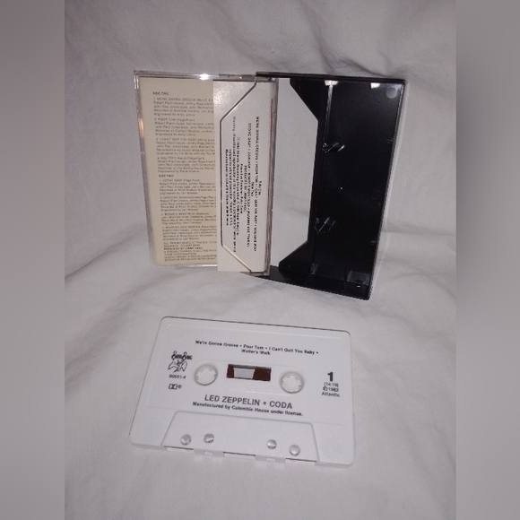 Vintage Led Zeppelin Coda Music Cassette Tape 1982.  In good working condition - Picture 3 of 5